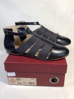 Sandals Taupe Wolverine 1000 Mile Size 8.5 Flat Heel NIB